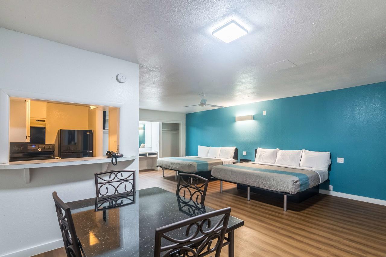 Trade Wind Motel Jacksonville Экстерьер фото