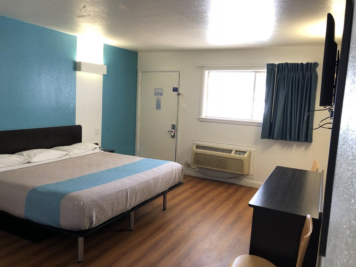 Trade Wind Motel Jacksonville Экстерьер фото