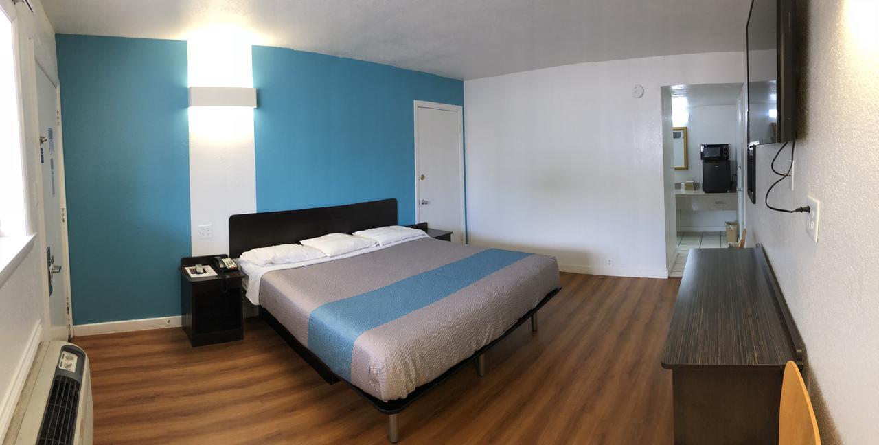 Trade Wind Motel Jacksonville Экстерьер фото