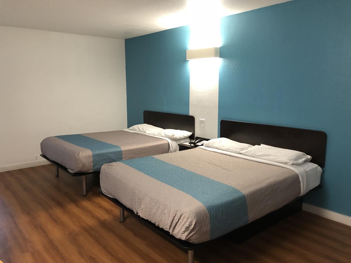 Trade Wind Motel Jacksonville Экстерьер фото